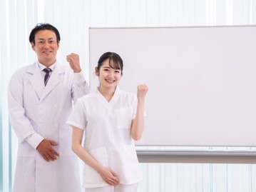 笑顔の歯科衛生士