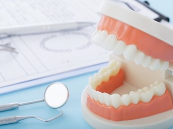 笑顔の歯科衛生士