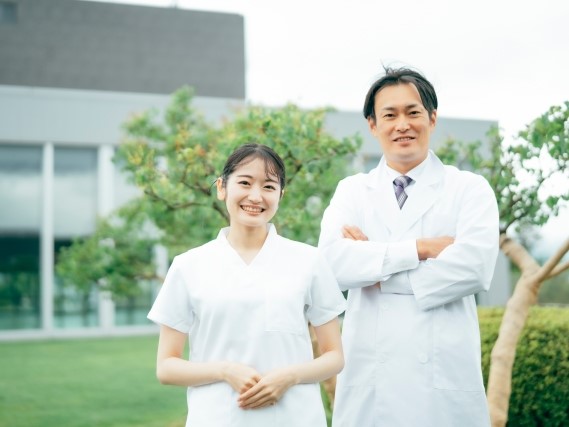 笑顔の歯科衛生士